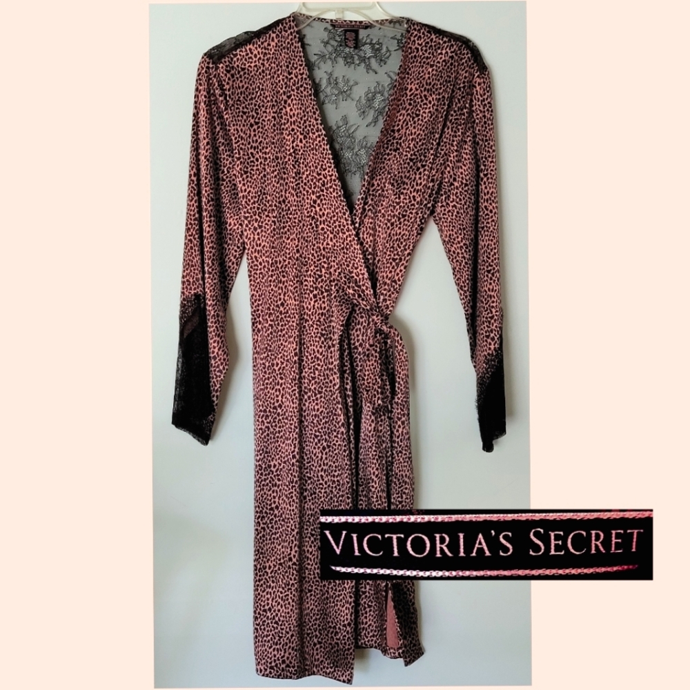 Victoria's Secret Lace Robe ❤️